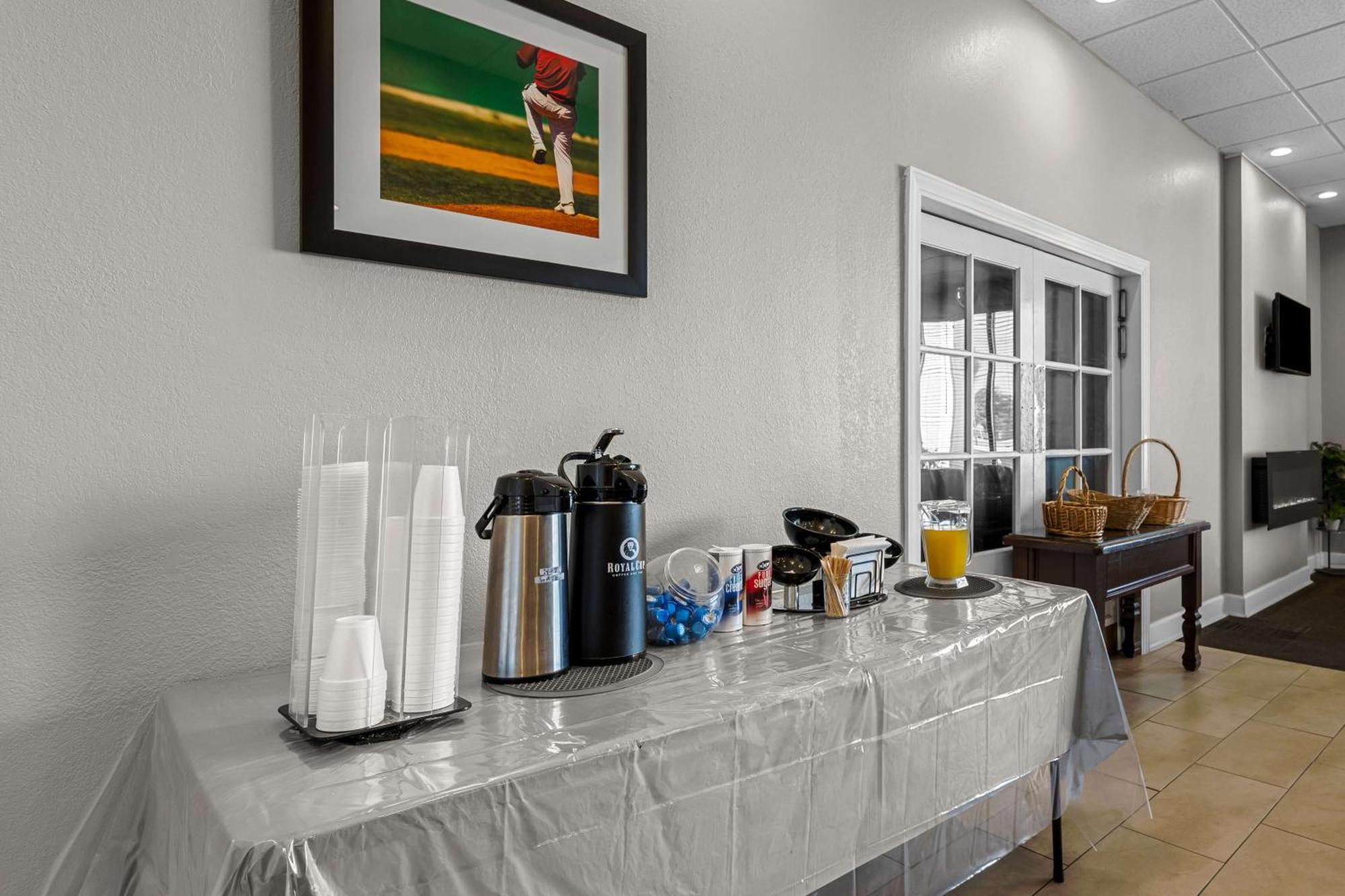 Americas Best Value Inn Hamilton Экстерьер фото